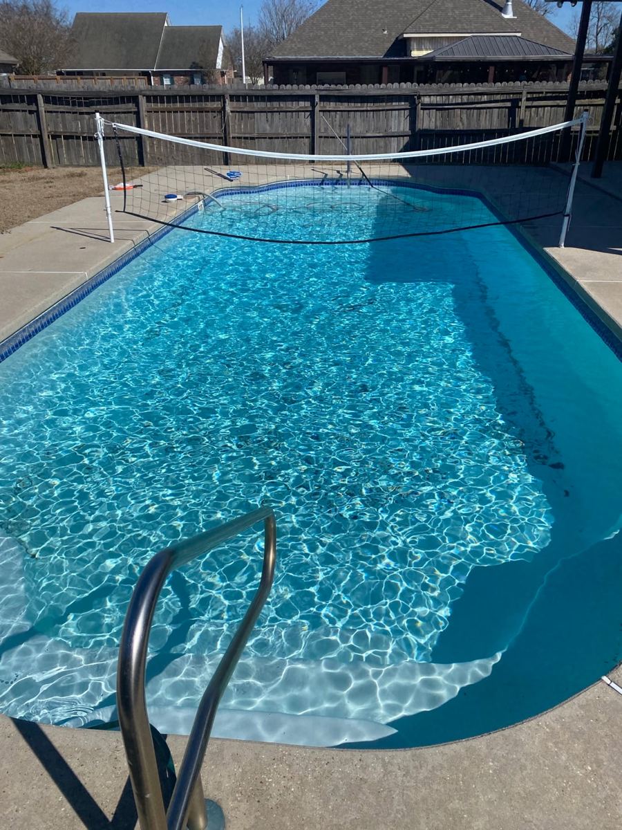 Same pool from the other end, crystal clear